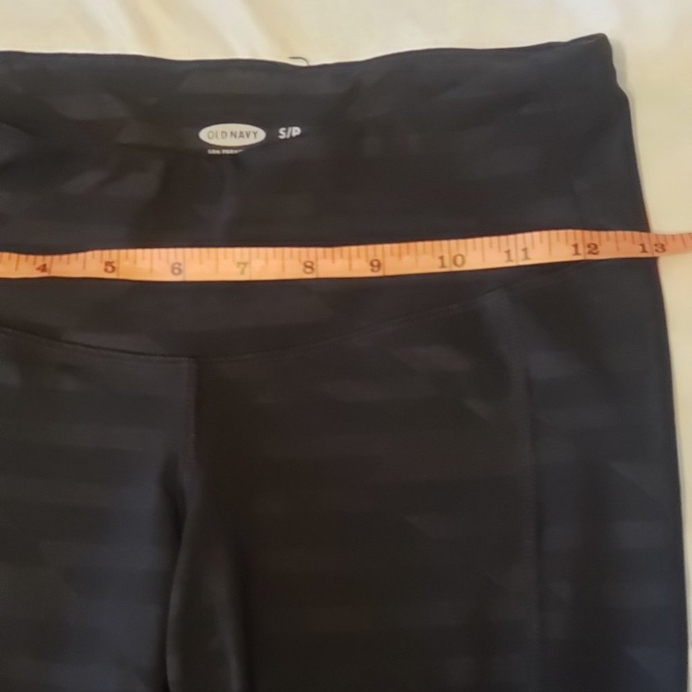 Old Navy Active Crop Leggings Small
